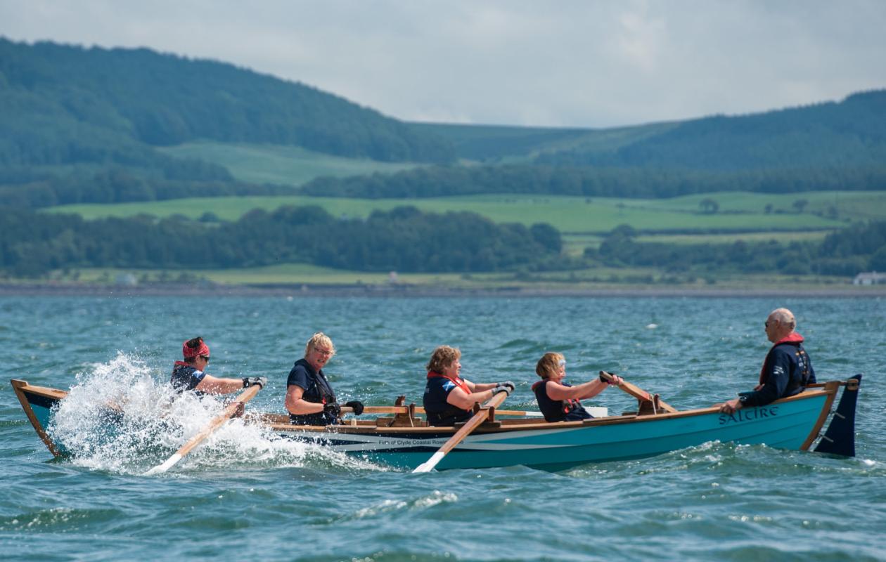 A skiff racing at Skiffie Worlds
